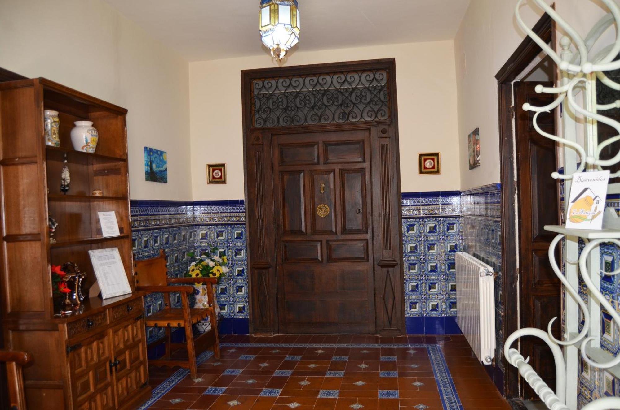 Campillo de Altobuey La Antigua, Casa Centrica, Amplio Patio, Piscina Y Barbacoaヴィラ エクステリア 写真