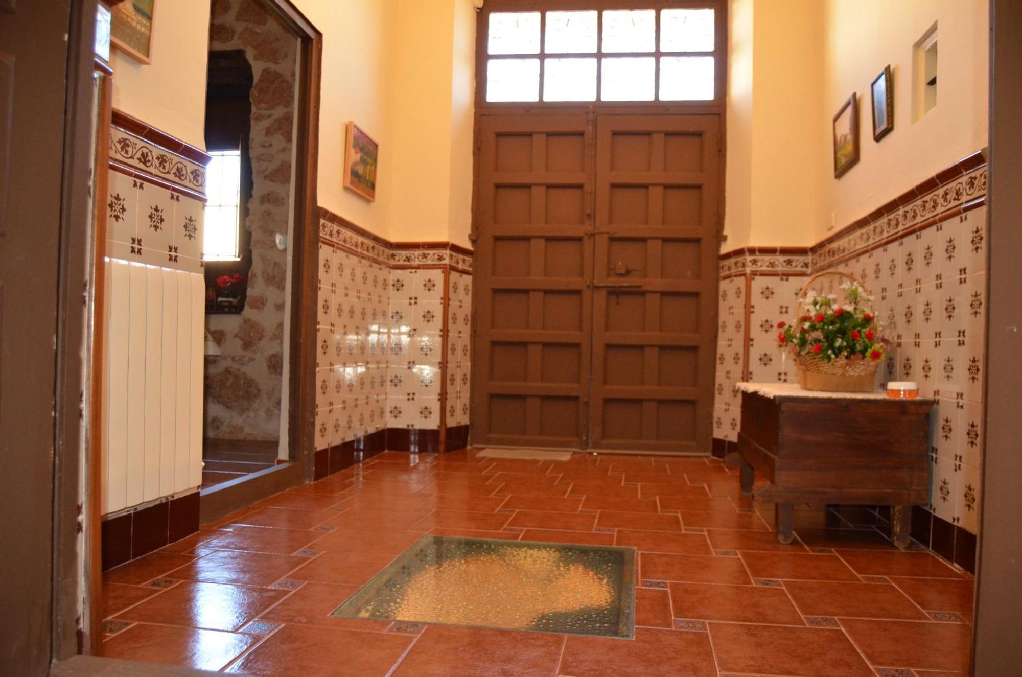 Campillo de Altobuey La Antigua, Casa Centrica, Amplio Patio, Piscina Y Barbacoaヴィラ エクステリア 写真